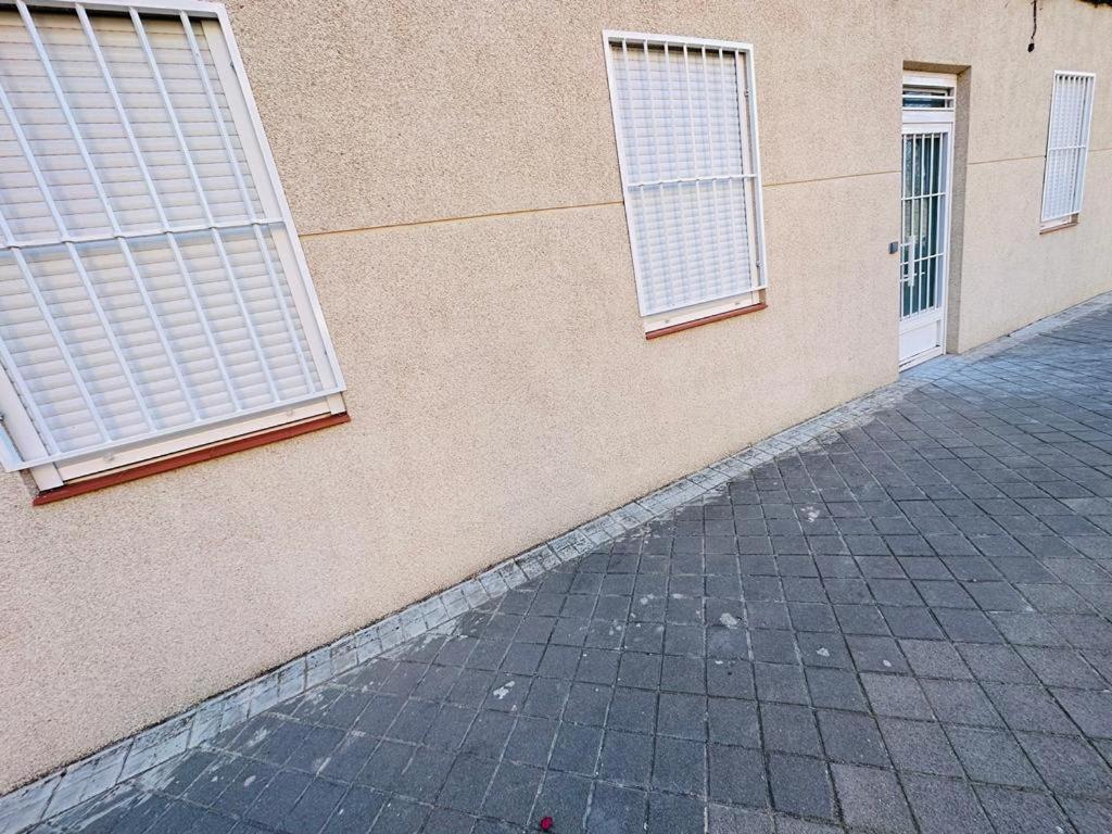Hospedaje Cuatro Vientos Madrid Exteriör bild